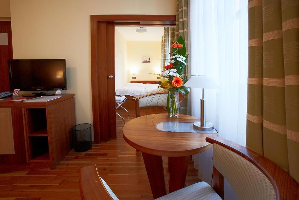 Hotel Penzion Na Hrade Оломоуц Стая снимка