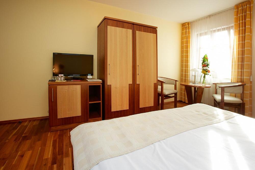 Hotel Penzion Na Hrade Оломоуц Стая снимка